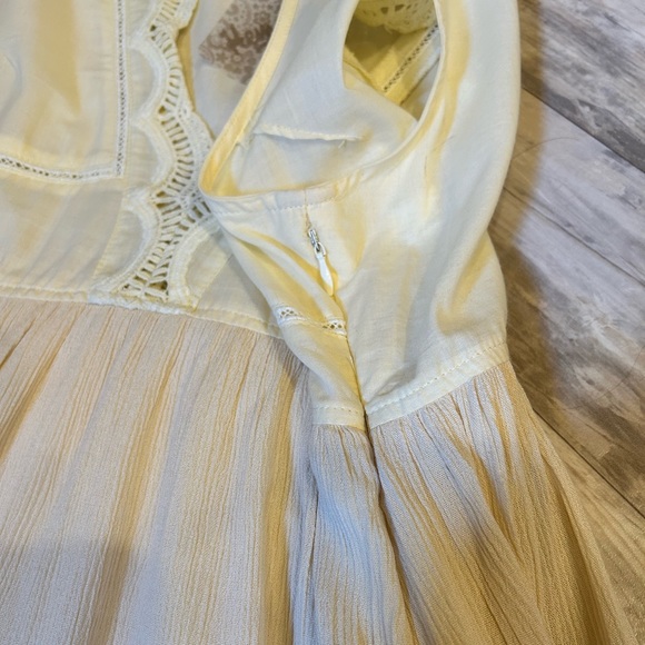Hem & Thread Cream Dress - Picture 9 of 11